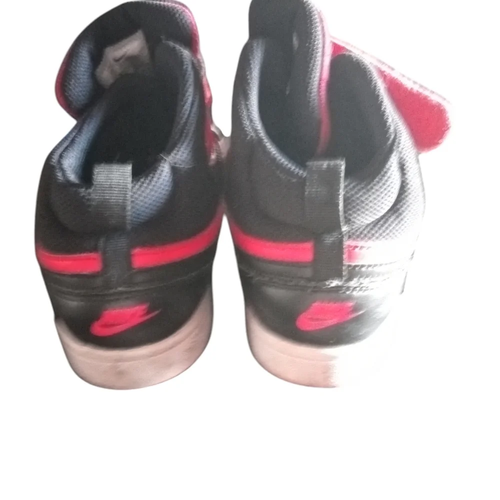 Nike Kids high too dunk Red and Black Sneakers size 3 youth